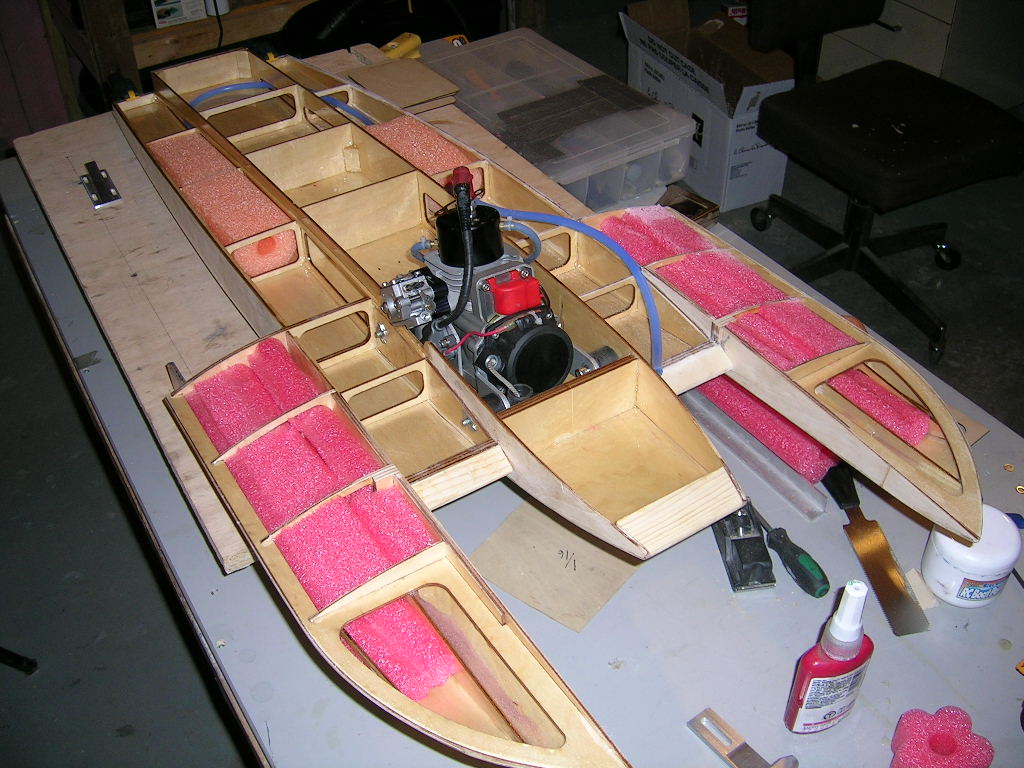 Whiplash rc clearance boat